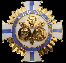 Grand Cross with Gold Star: Star, Obverse