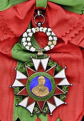 Grand Cross: Badge, Obverse