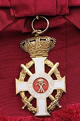 Grand Cross: Badge, Obverse