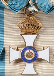 Grand Cross: Badge, Reverse