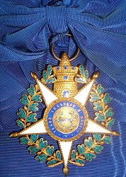 Grand Cross: Badge, Obverse