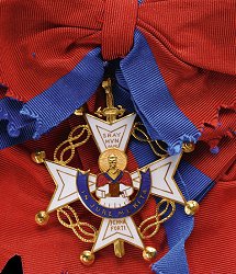 Cross of Honour: Badge, Obverse
