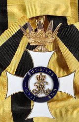 Grand Cross: Badge, Reverse